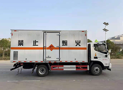 咸安爆破器材运输车